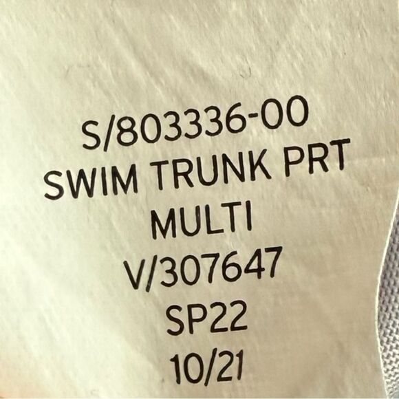 GAP Kids Boys Long Sleeve Shark Surf Rash Guard & Swim Trunks. Large. - Picture 9 of 11